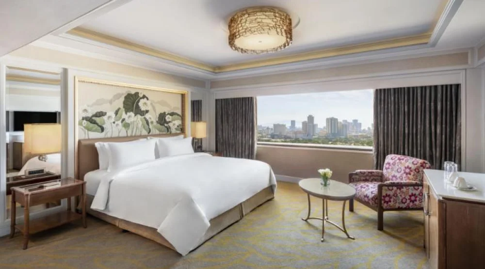 Deluxe King Suite at Dusit Thani Manila