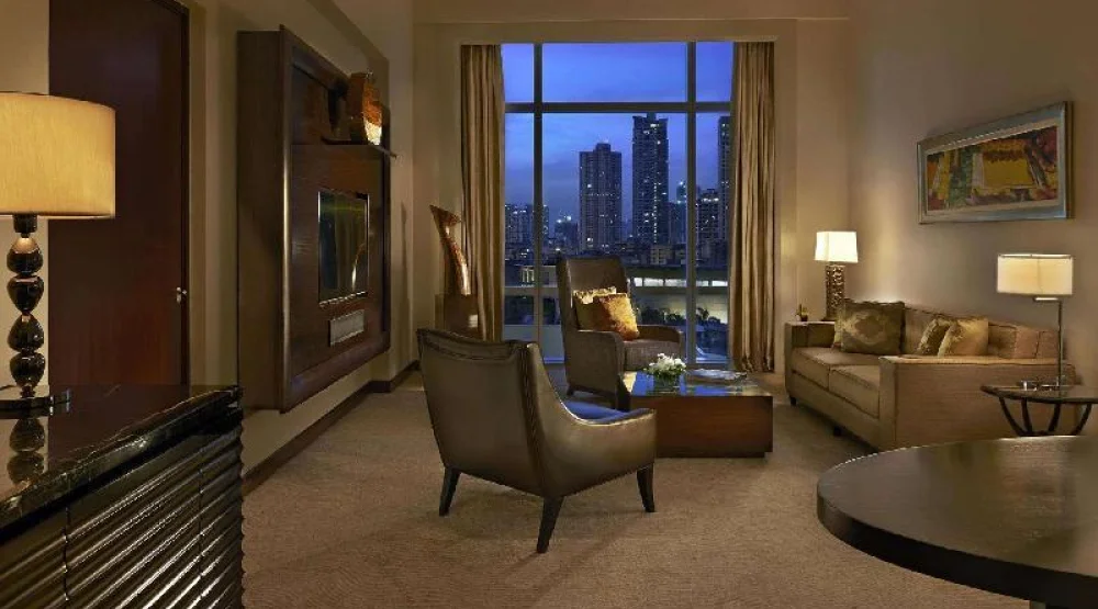 Fairmont Gold Corner Suite at Fairmont Makati