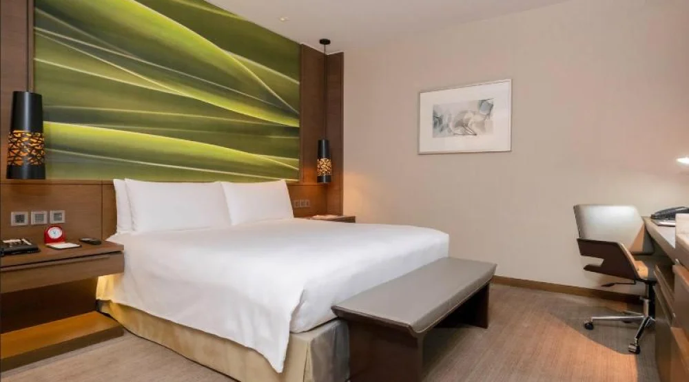 Standard King at Marco Polo Ortigas Manila