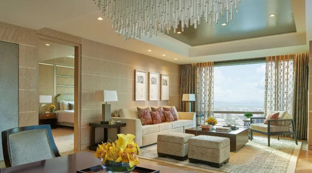 Premier Suite King at Shangri-La The Fort Manila