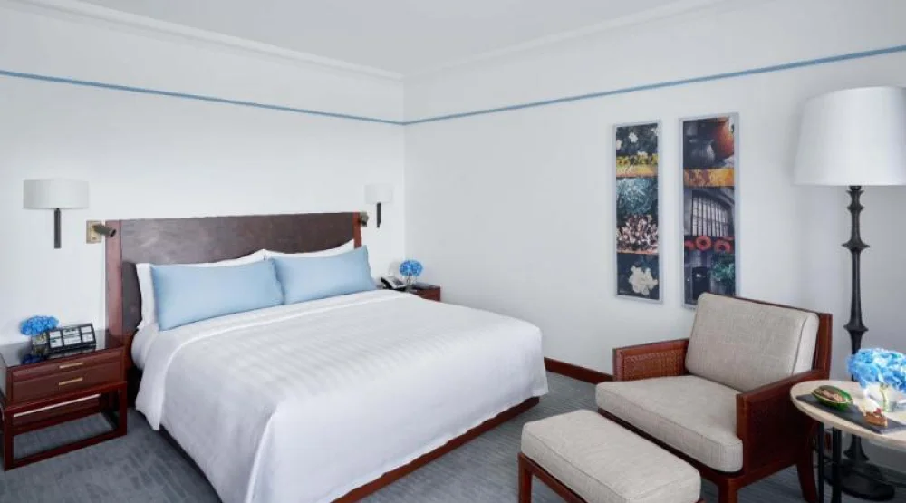 Superior King Room at The Peninsula Manila