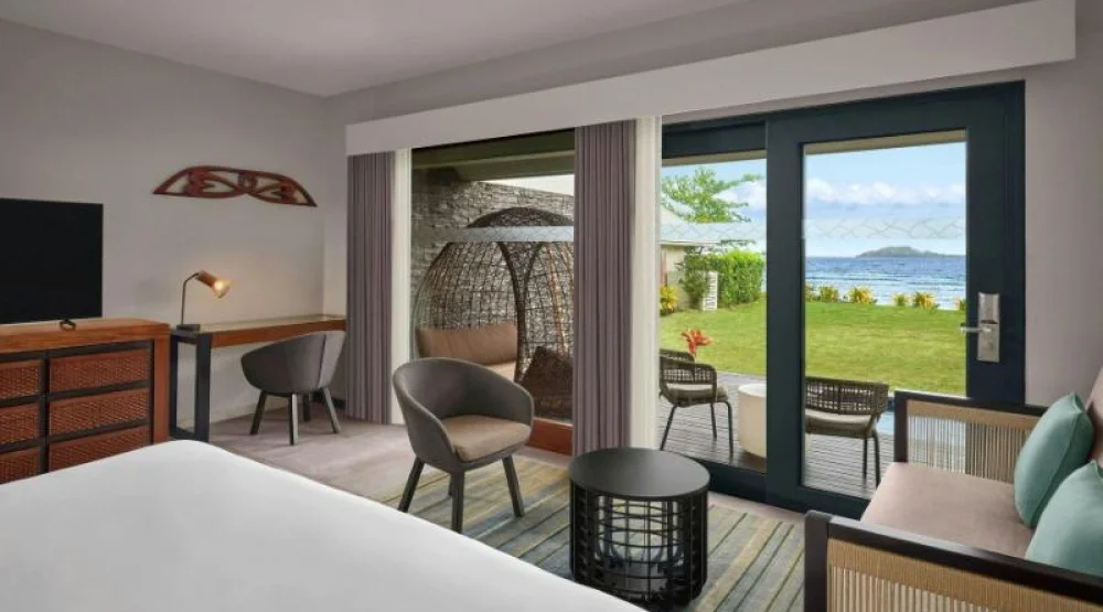 King Plunge Pool Island View at Sheraton Resort & Spa Tokoriki Island Fiji