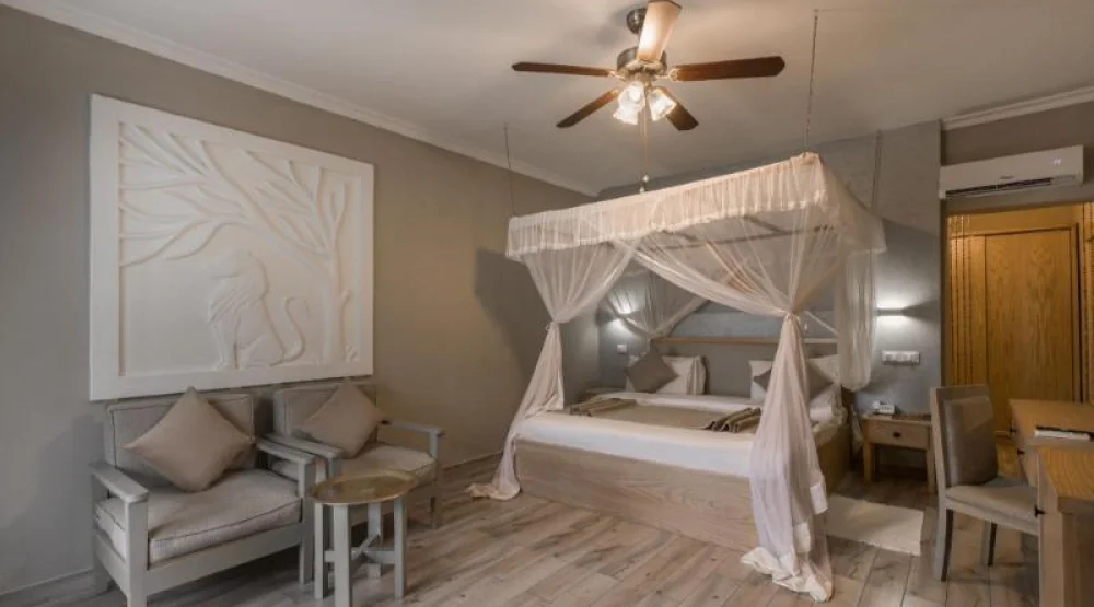 Swim-up Suite at Kiwengwa Beach Resort