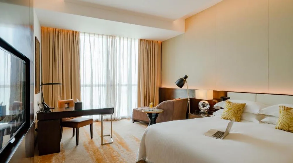 Sea View King Bed at Johari Rotana