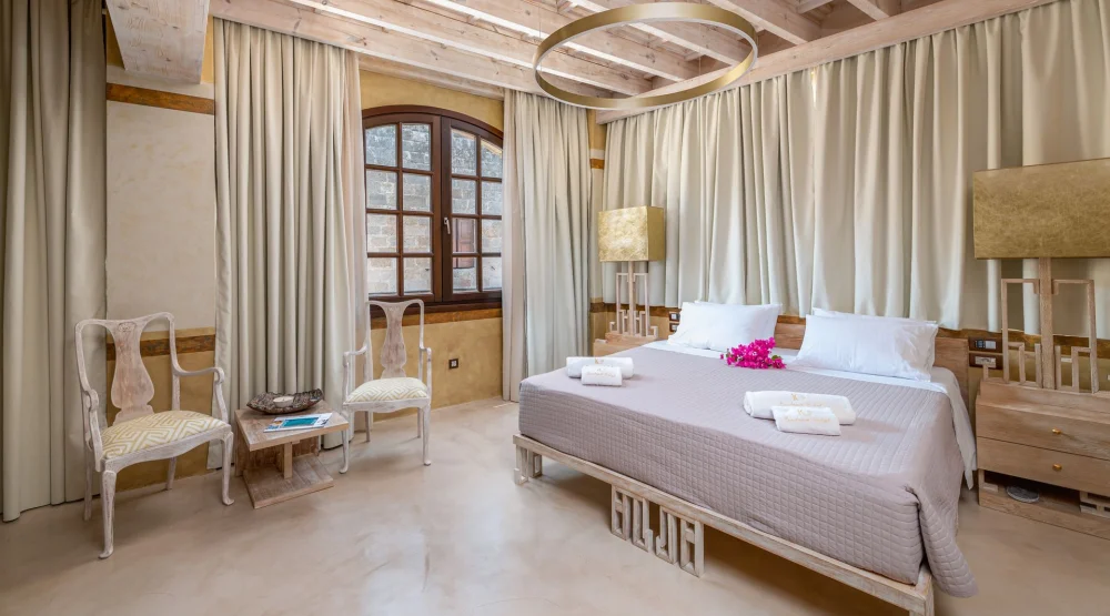 Executive Suite Rhodes with Hot Tub - 50m² at 10GR Hotel & Wine Bar