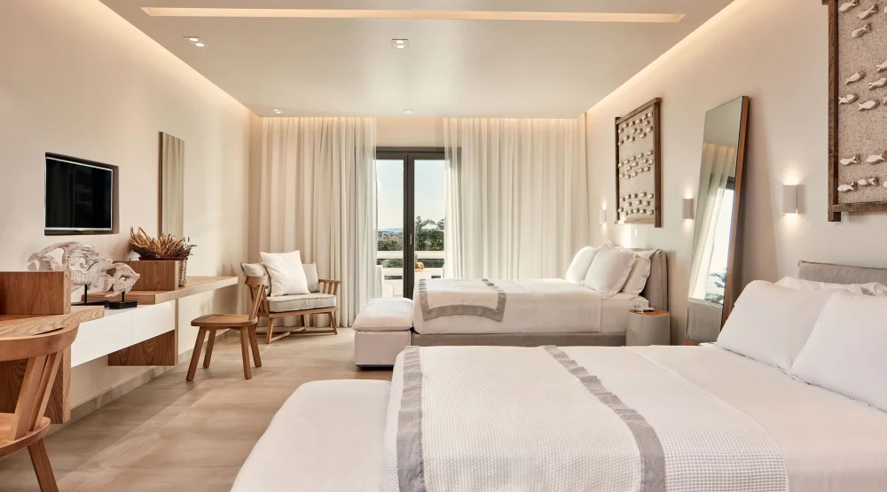 Grande Partial Sea View Superior Room with Private Garden and Outdoor Hot Tub at 18 Grapes Hotel Naxos