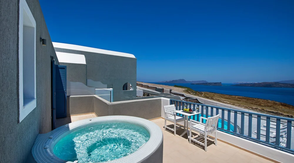 Deluxe Suite with Hot Tub at Acroterra Rosa Santorini