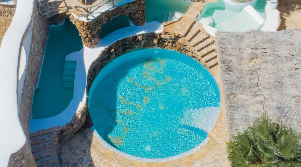 Oasis Suite at Calilo Ios