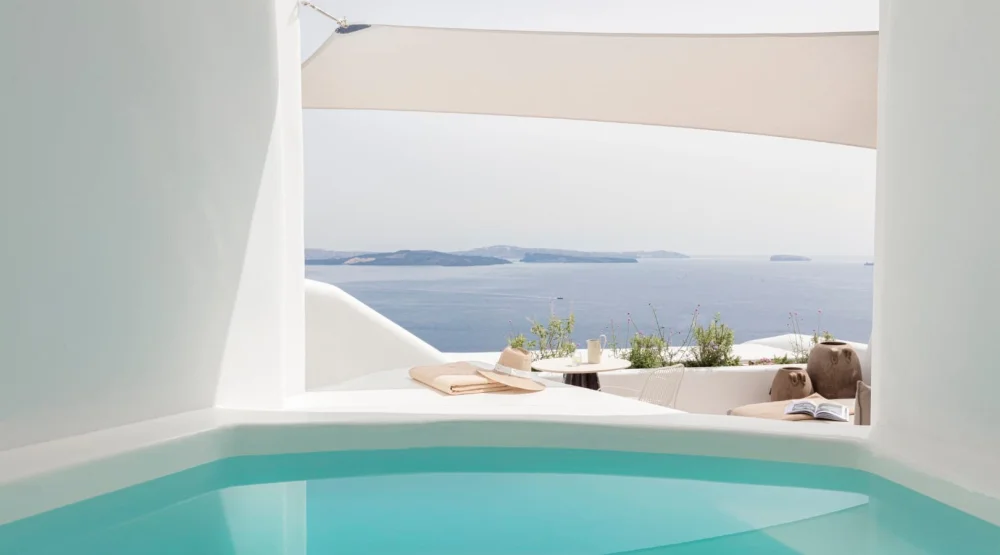 Honeymoon Suite Plunge Pool Caldera Sea View at Canaves Oia Boutique Hotel