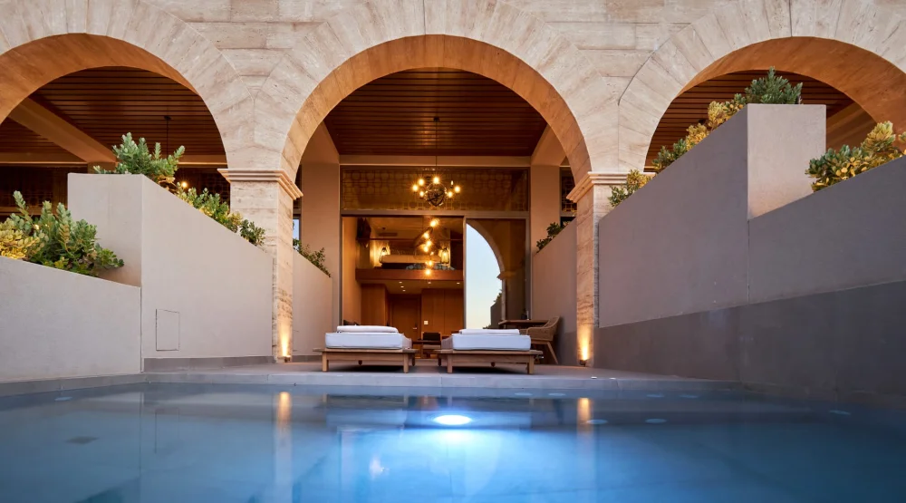 Black Pearl Maisonette Mountain View with Plunge Pool at Castello Infinity Suites