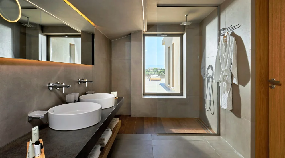 Sapphire Vip Suite Sea View with Plunge Pool at Castello Infinity Suites