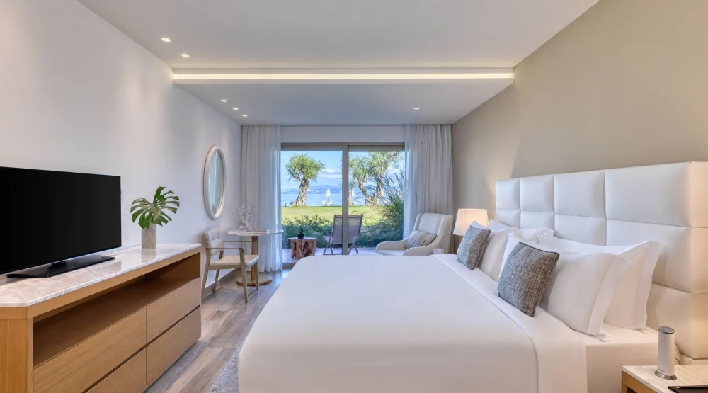 Emerald Retreat Beachfront at Domes Miramare