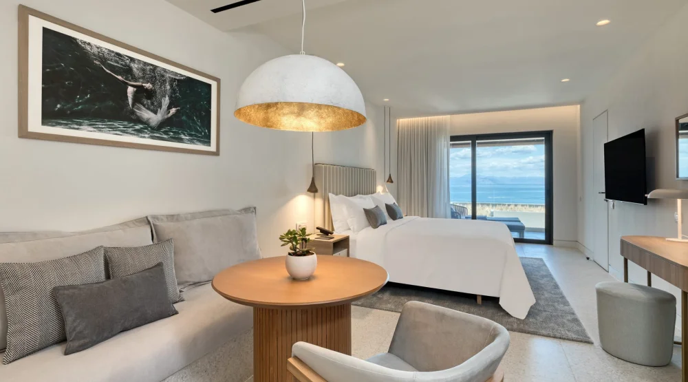 Jade Suite with Outdoor Jacuzzi at Domes Miramare