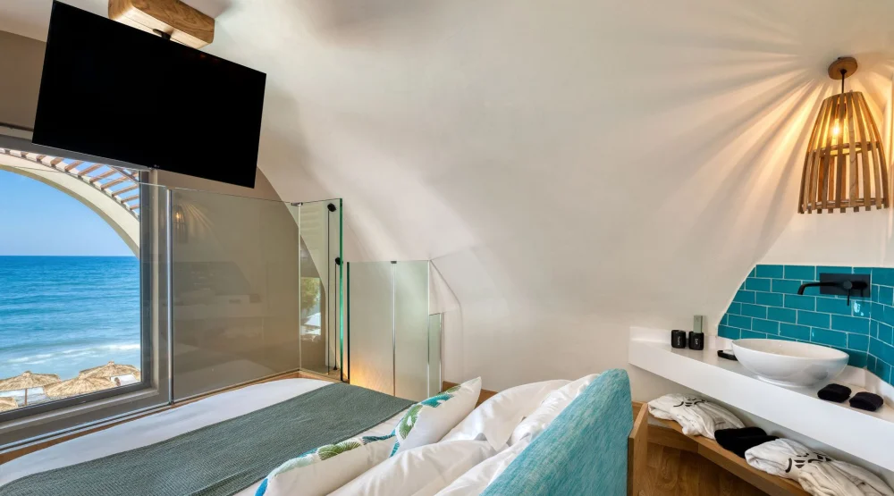 Absolute Haven Sea Front with Private Pool at Domes Noruz Chania