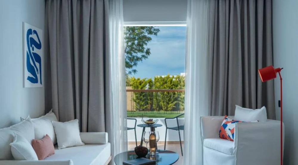 Zen Retreat Pool View at Domes Noruz Kassandra