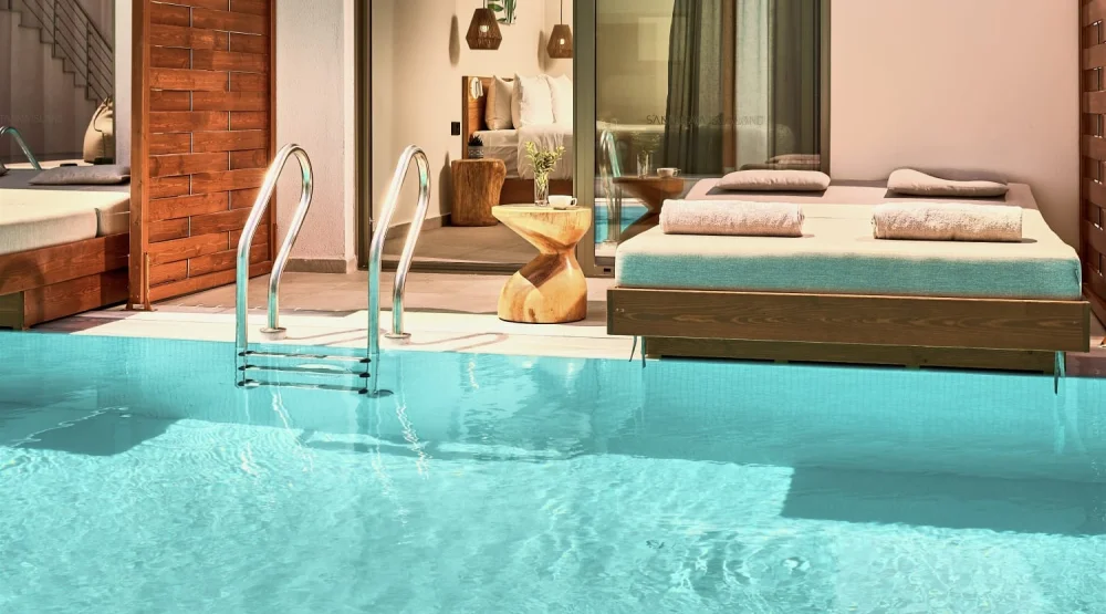 Superior Swim Up Room at Enorme Santanna Island