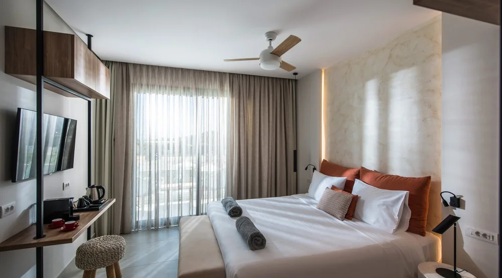 Double Room at Enorme Teatro Beach Resort