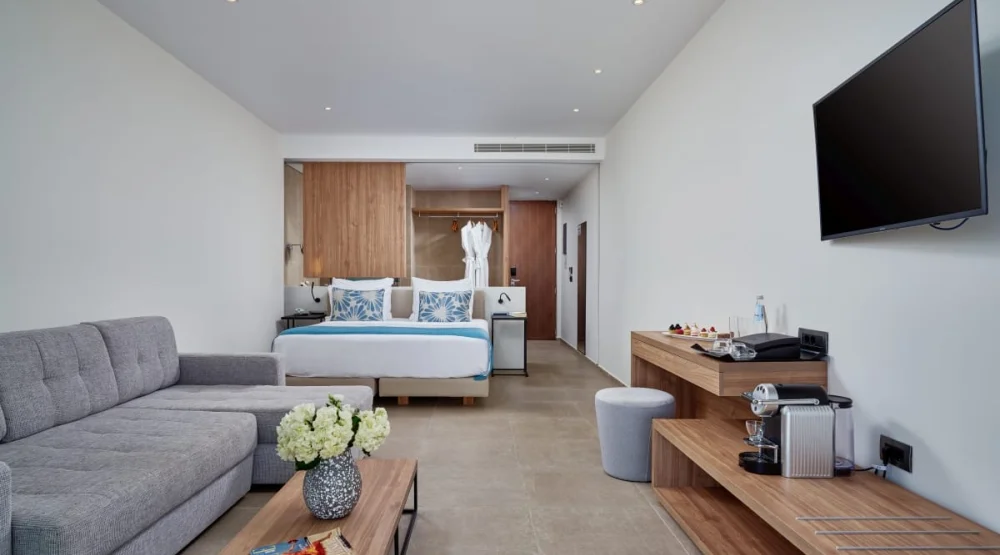 Junior Suite Garden View at Gennadi Grand