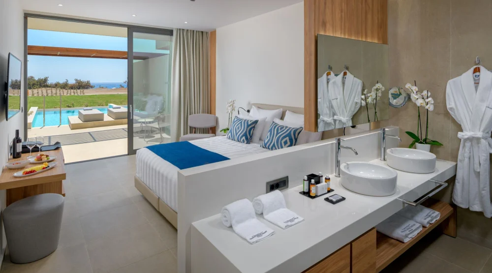 Double Room with Private Pool & Sea View at Gennadi Grand