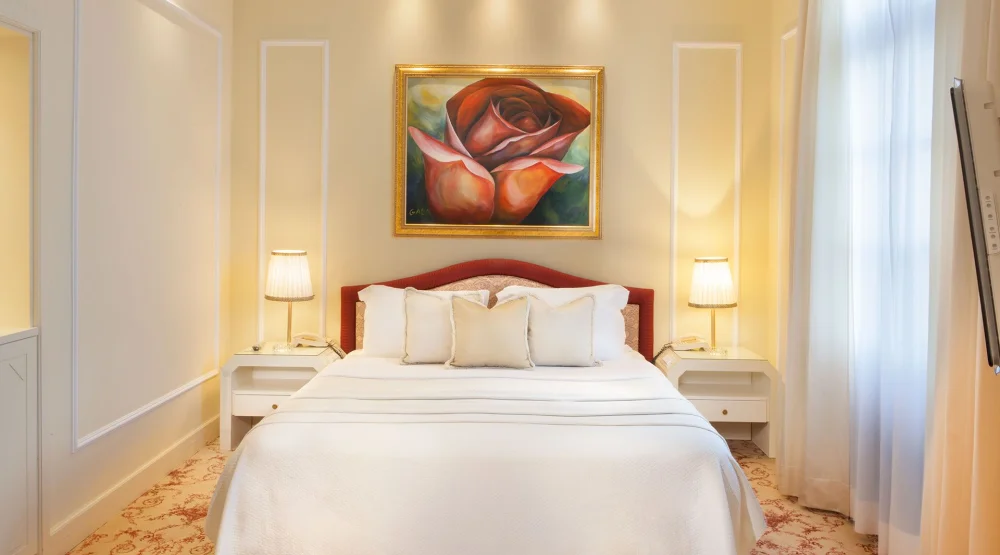 Queen Suite Garden View at Grande Albergo Delle Rose