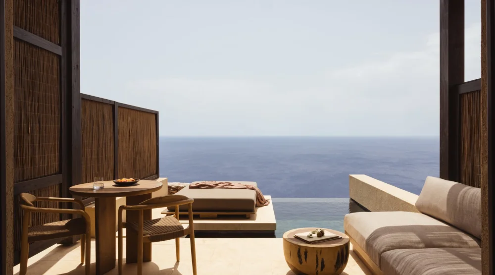 Junior Suite with Outdoor Private Pool and Sea View at Gundari