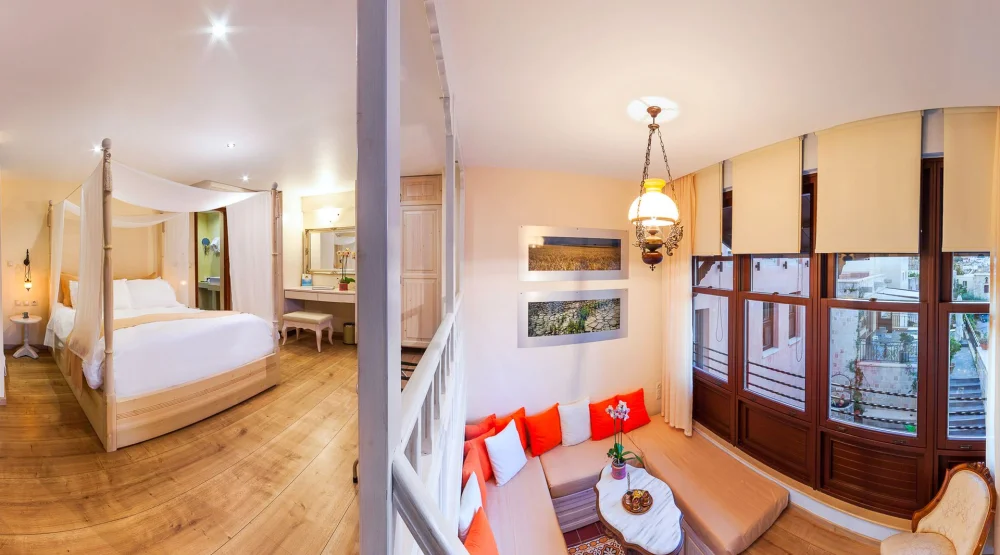 Deluxe Suite “terra Incognita” at In Camera Art Boutique Hotel