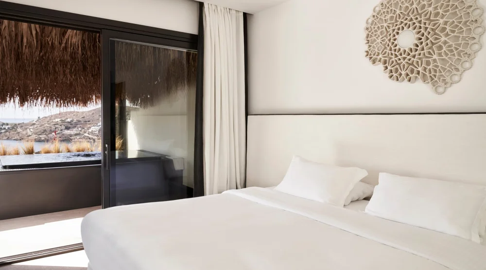 Connecting Design Sea View Suite with Hot Tub at Liostasi