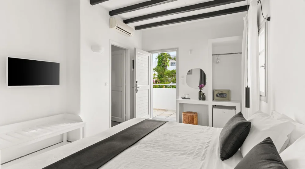 Superior Double Room with Garden View at Mr & Mrs White Paros
