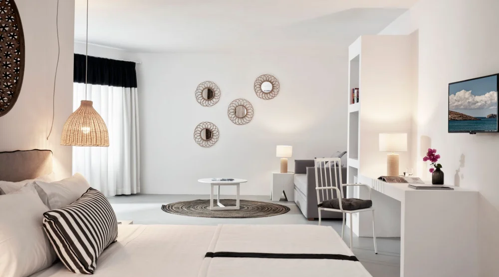 Friends and Family Suite at Mr & Mrs White Tinos