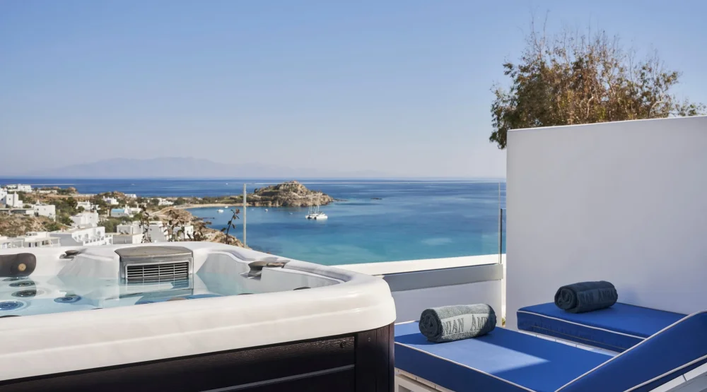 True Blue with Outdoor Jacuzzi & Sea View at Myconian Ambassador Relais & Chateaux Hotel