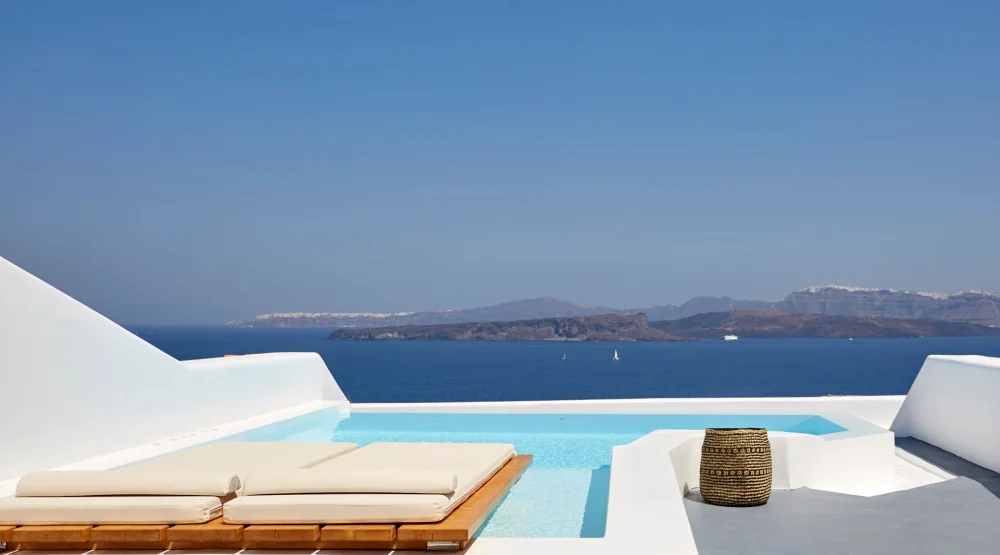 The Elite Villa with A Unique Heated Infinity Pool - Caldera Sea View at Phos The Boutique