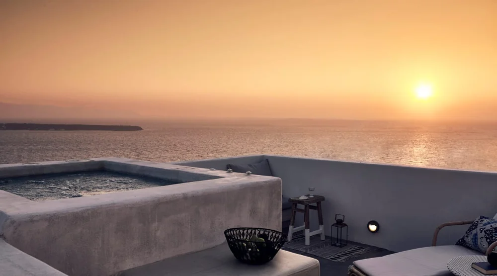Sunset & Sea View Suite with Jacuzzi at Santo Pure Oia Suite & Villas