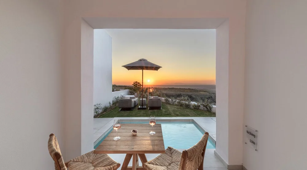 Sunset Suite with Heated Plunge Pool at Secret View Hotel