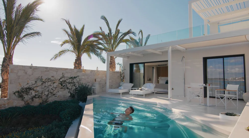 Front Sea View Grand Suite with Private Heated Pool at The Island Concept