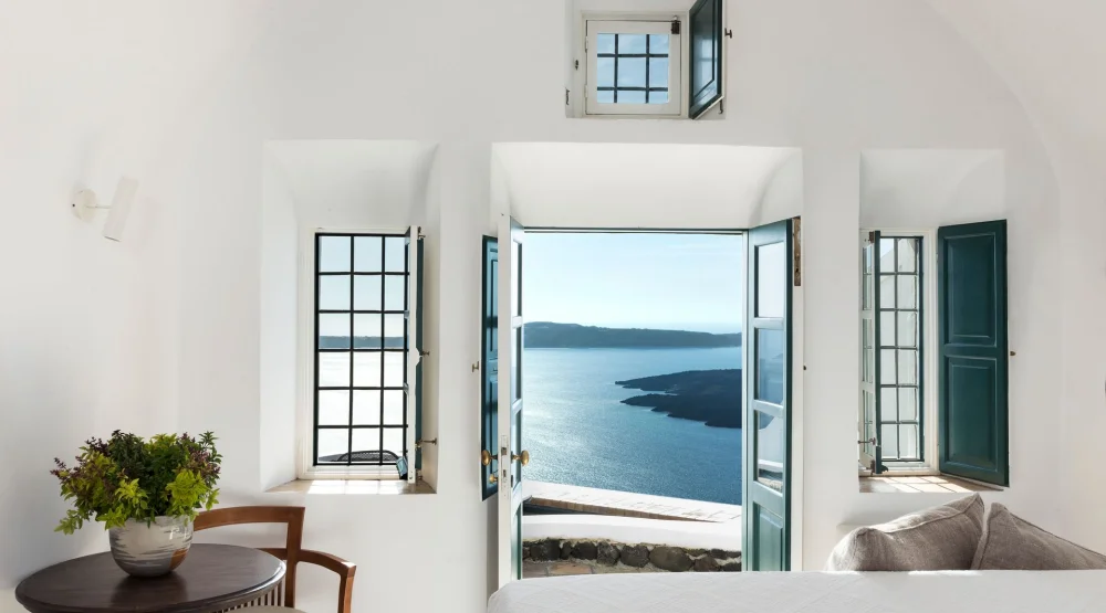 King Cat | Junior Pool Suite at The Vasilicos