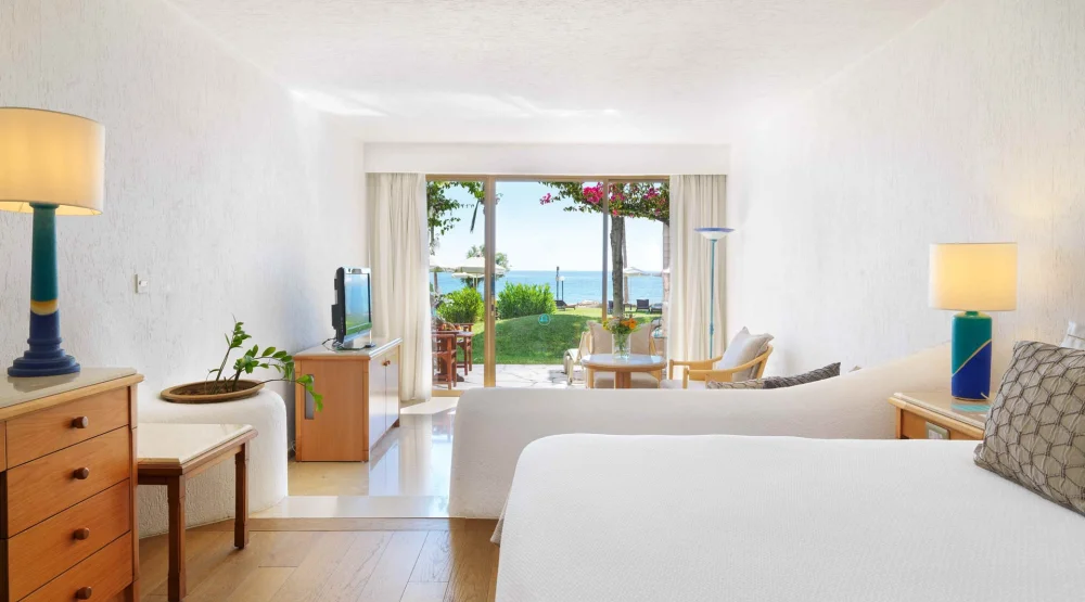 Executive Beach Suite at Coral Beach Hotel & Resort