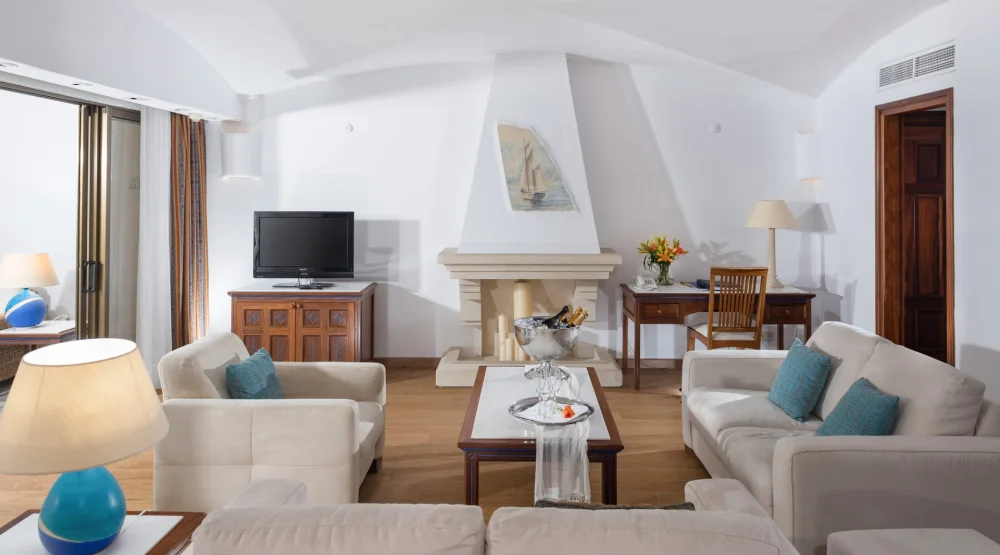 Presidential Suite at Coral Beach Hotel & Resort