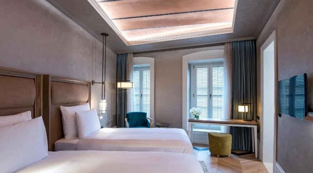 Deluxe Signature Twin Room at 10 Karakoy