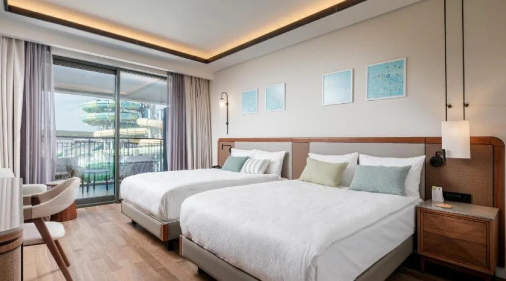 Deluxe Double Four Room Adventure Park View 2+2 (family Zone) at Anda Barut Collection