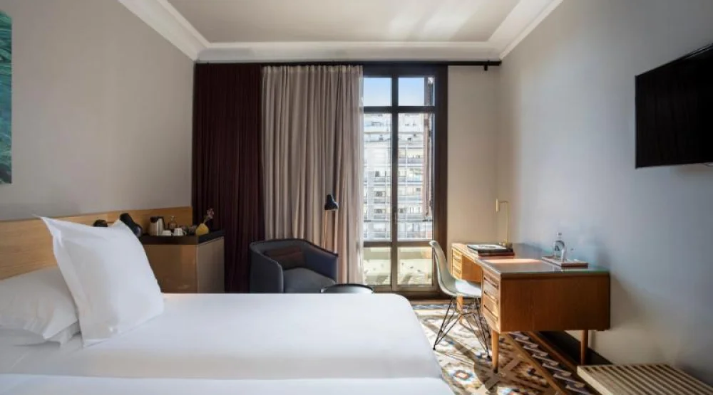 Twin Collection Room at Alexandra Barcelona Hotel Curio Collection by Hilton