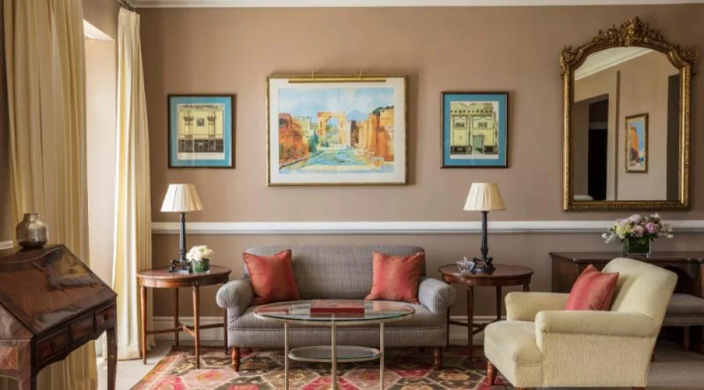 Junior Suite Lake View at Anantara Villa Padierna Palace Resort