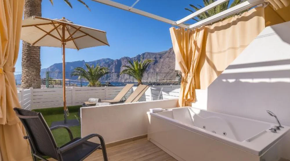 Deluxe Double Or Twin Room with Garden View and Hot Tub Three Adults at Barcelo Santiago