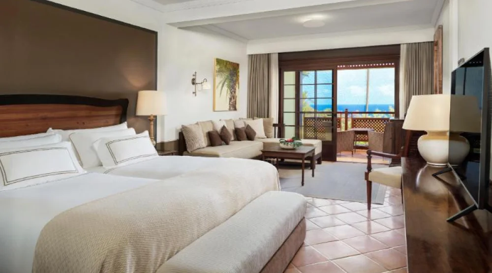 Singular Junior Suite Golf Unlimited at Hotel Hacienda del Conde Melia Collection