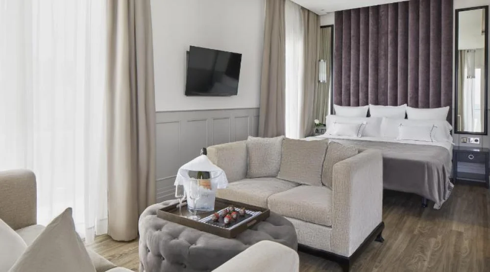 Suite with Terrace at MiM Ibiza