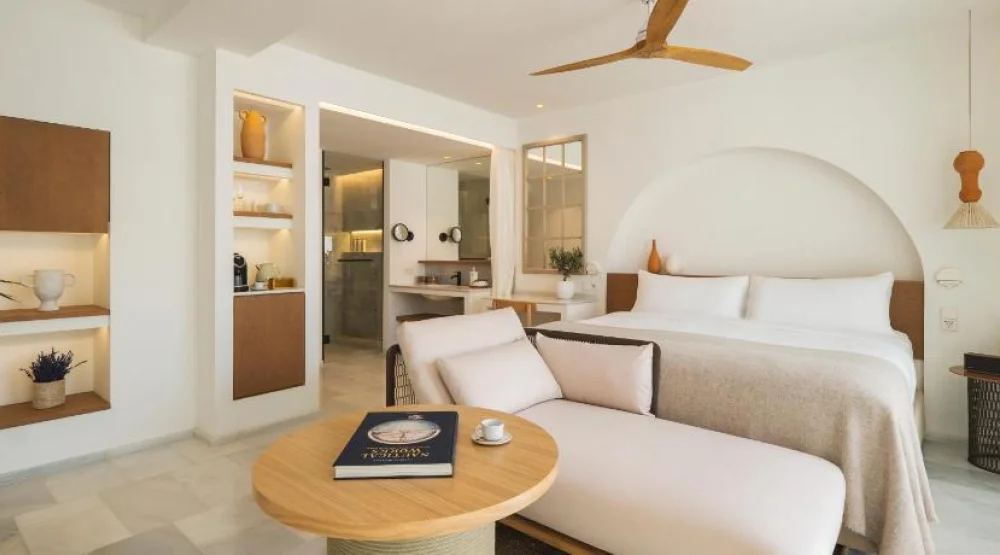 Interconnected Premium Room with Terrace at Villa Le Blanc Gran Melia