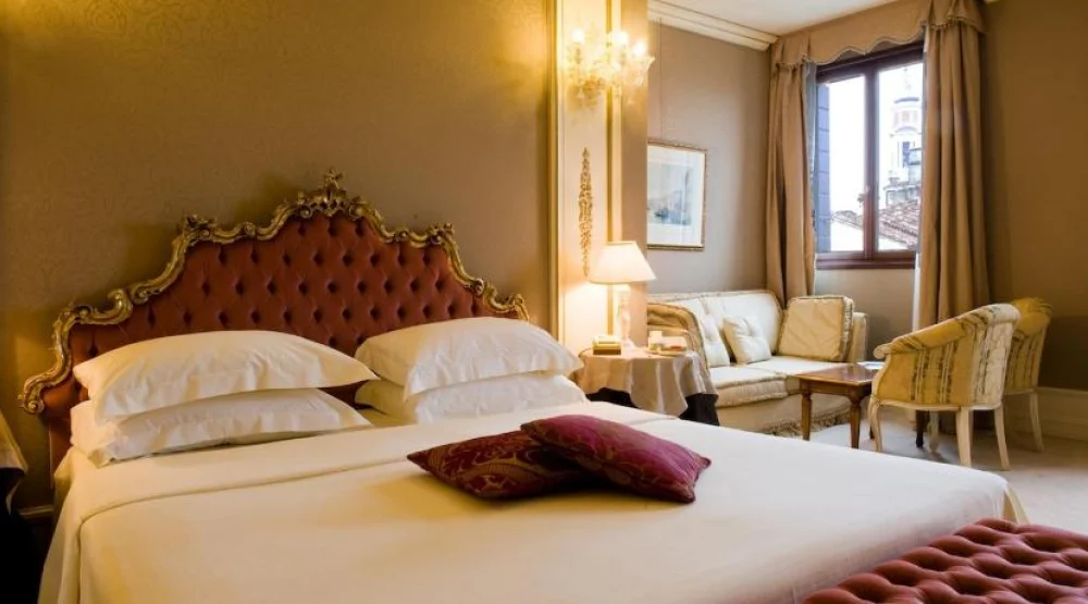 Deluxe Double Room at Ca Sagredo Hotel