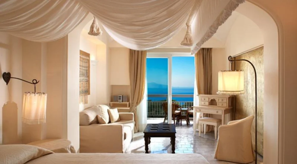 Deluxe Double Sea Side at Capri Palace Jumeirah