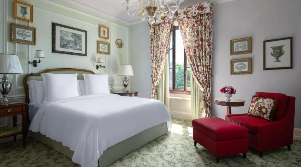 Premier King Room at Four Seasons Hotel Firenze