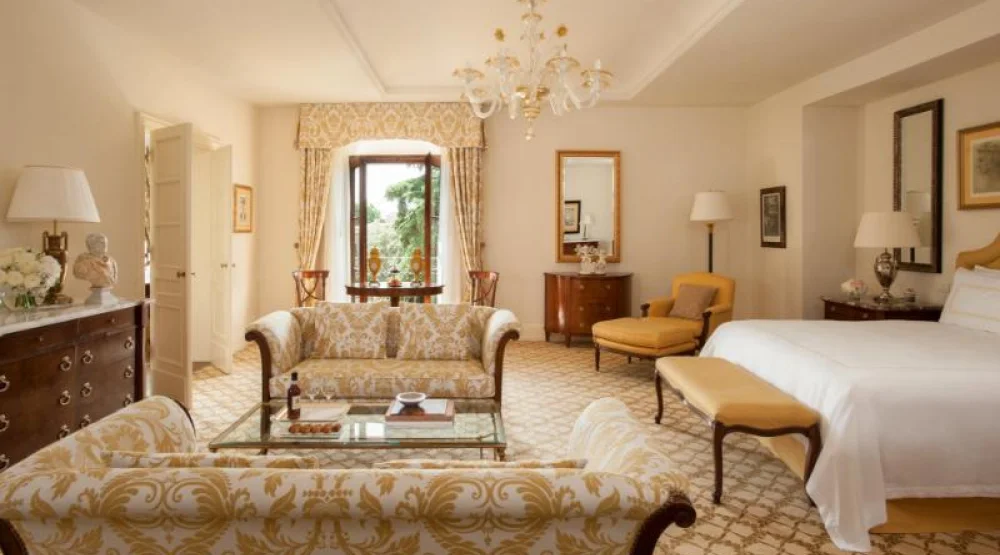 Deluxe Executive Suite with King Bed at Four Seasons Hotel Firenze