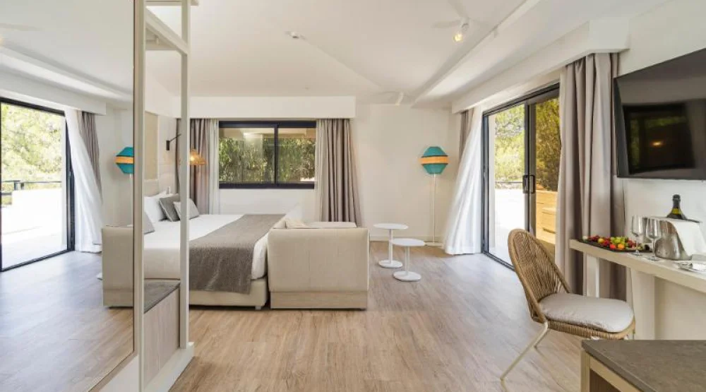 Junior Suite at Grand Palladium Sicilia Resort & Spa